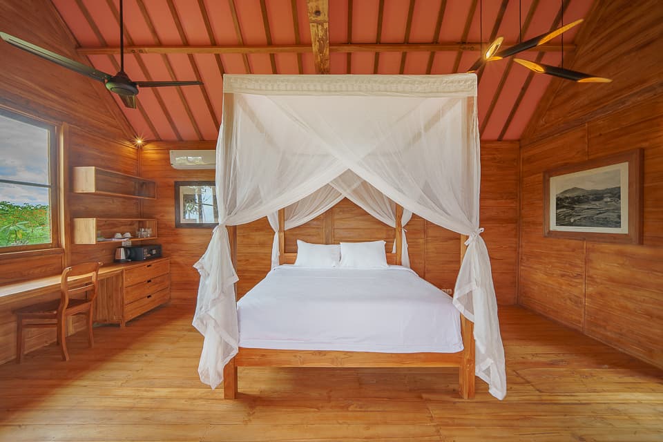 Kesambi 4 wooden house — photo 1