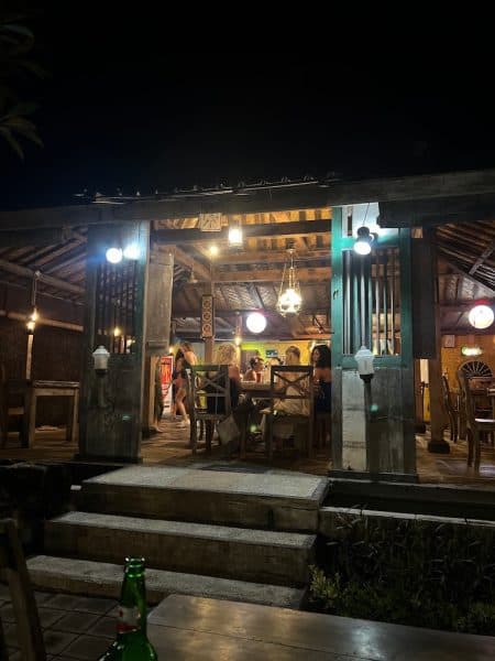Joe's Bar